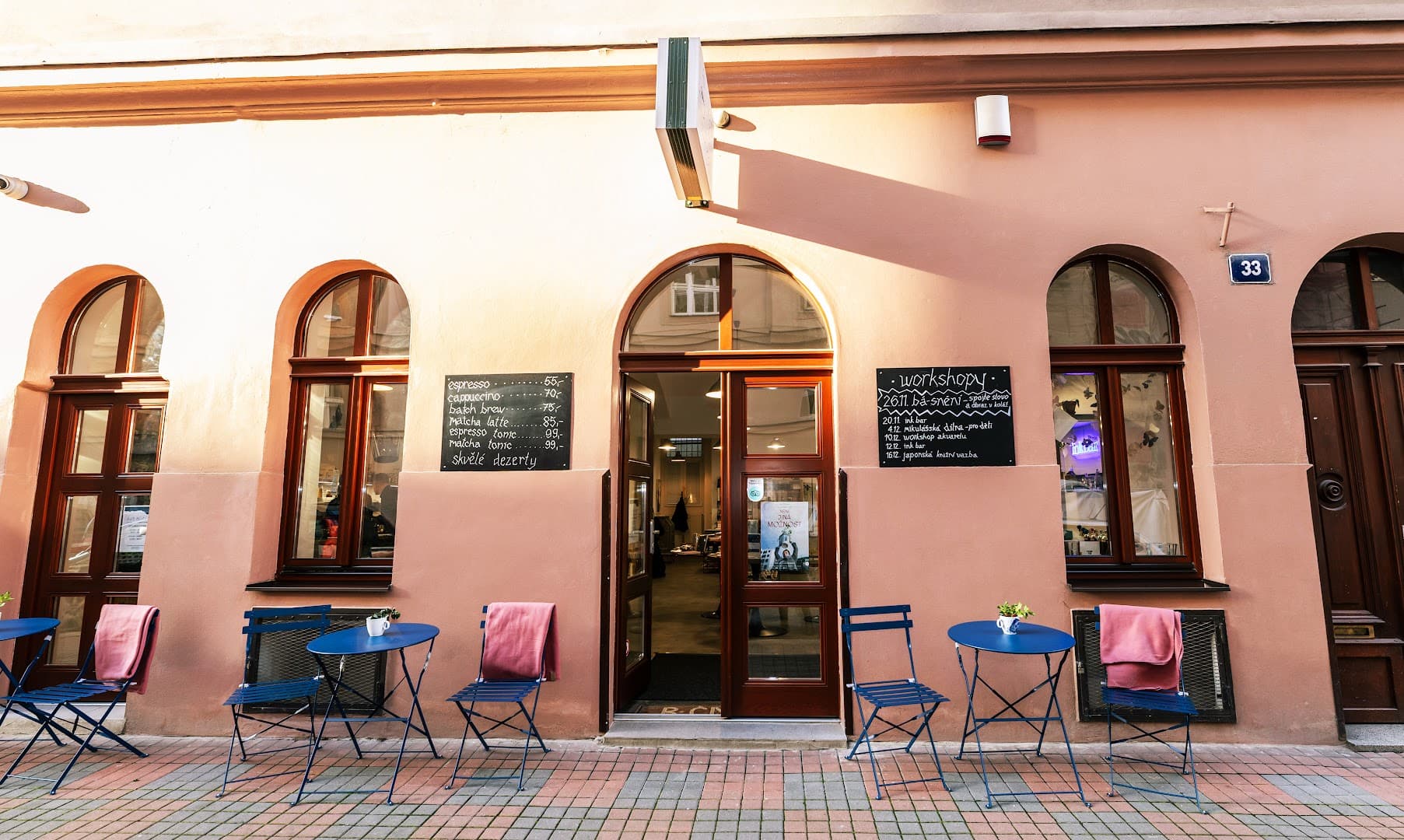 Storefront of kaš-mi-daš - papírnictví a kavárna, specialty coffee shop in Prague