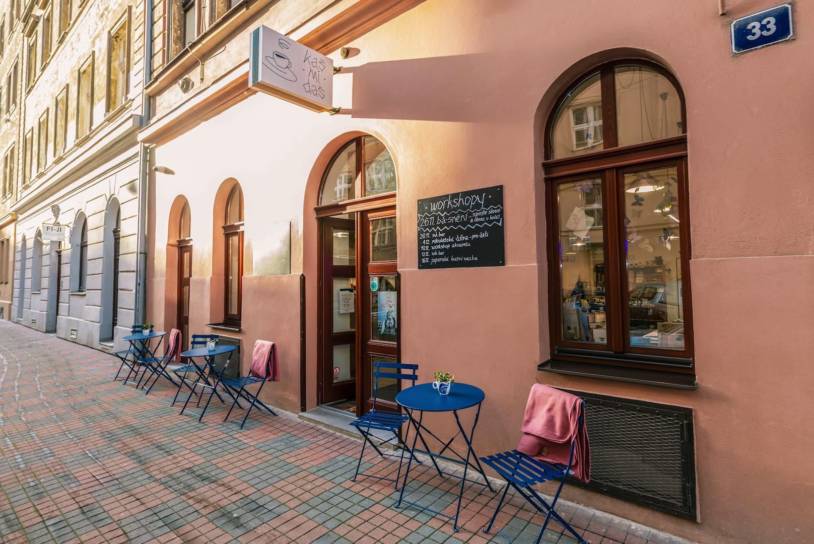 Storefront of kaš-mi-daš - papírnictví a kavárna, specialty coffee shop in Prague