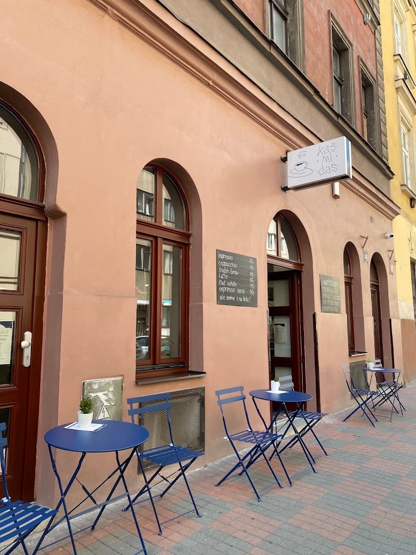 Storefront of kaš-mi-daš - papírnictví a kavárna, specialty coffee shop in Prague