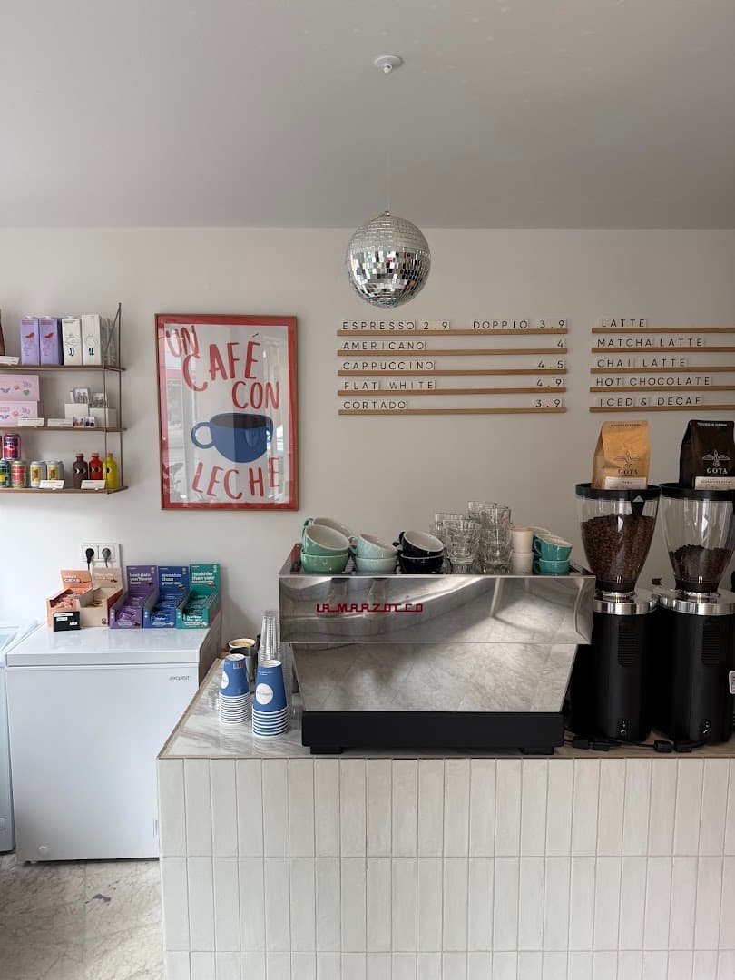 Coffee Club 1130 - specialty coffee shop in Vienna