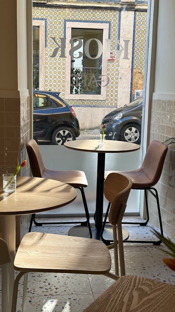 Kiosk Cafe | Specialty Coffee & Books | Brunch — specialty coffee in Lisbon