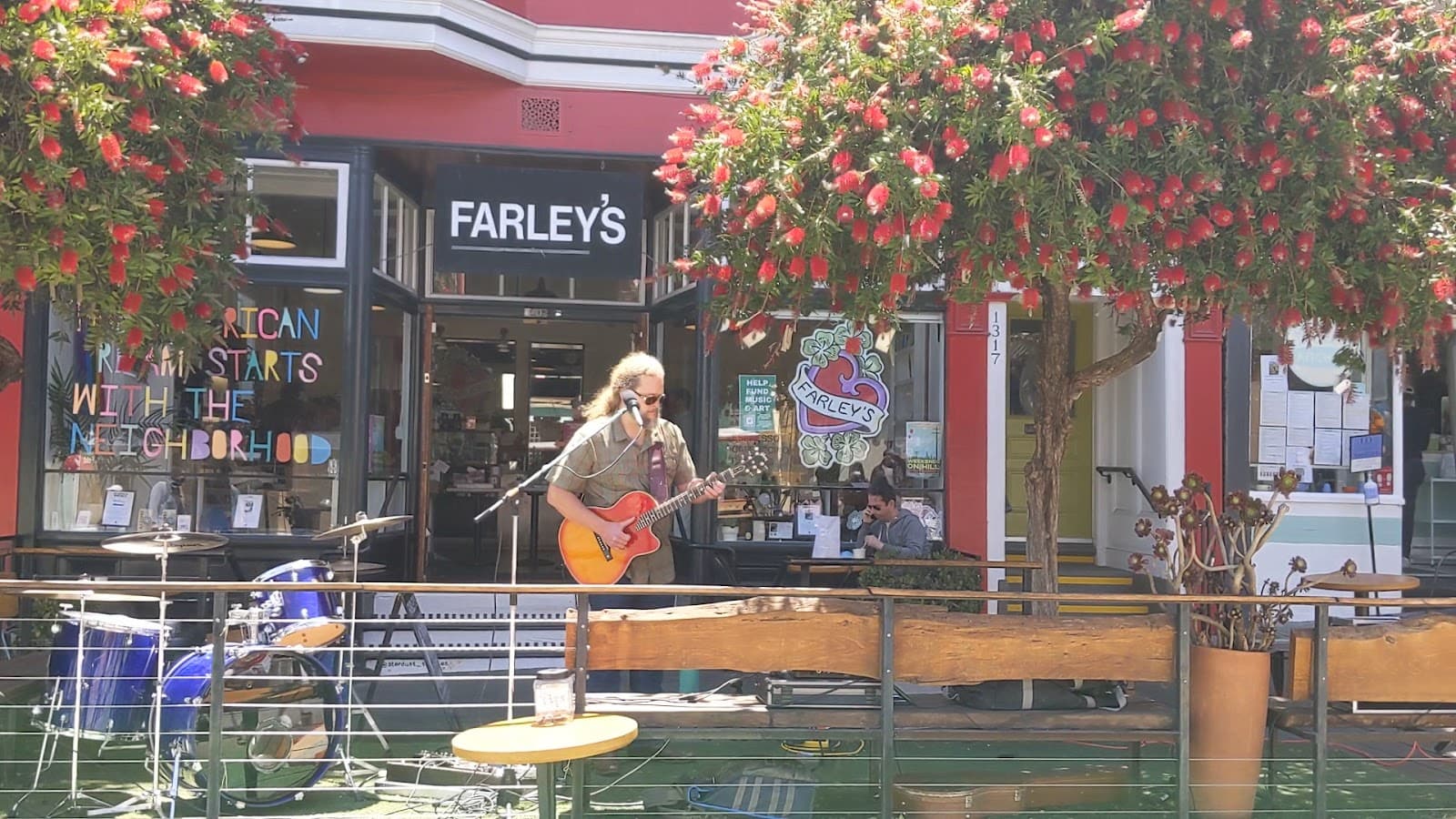 Farley's Coffeehouse specialty coffee shop in San Francisco - photo 12