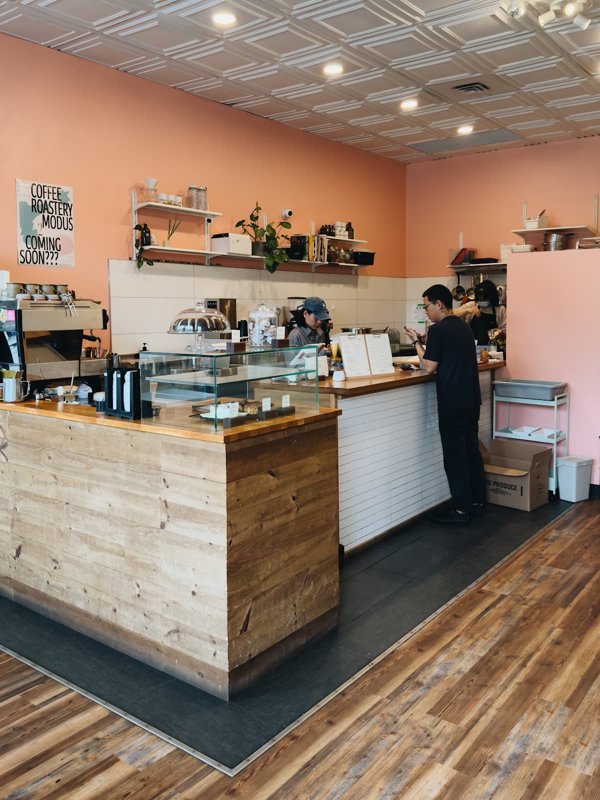 Coffee Roastery Modus - Mt Pleasant shop specialty coffee shop in Vancouver - photo 3
