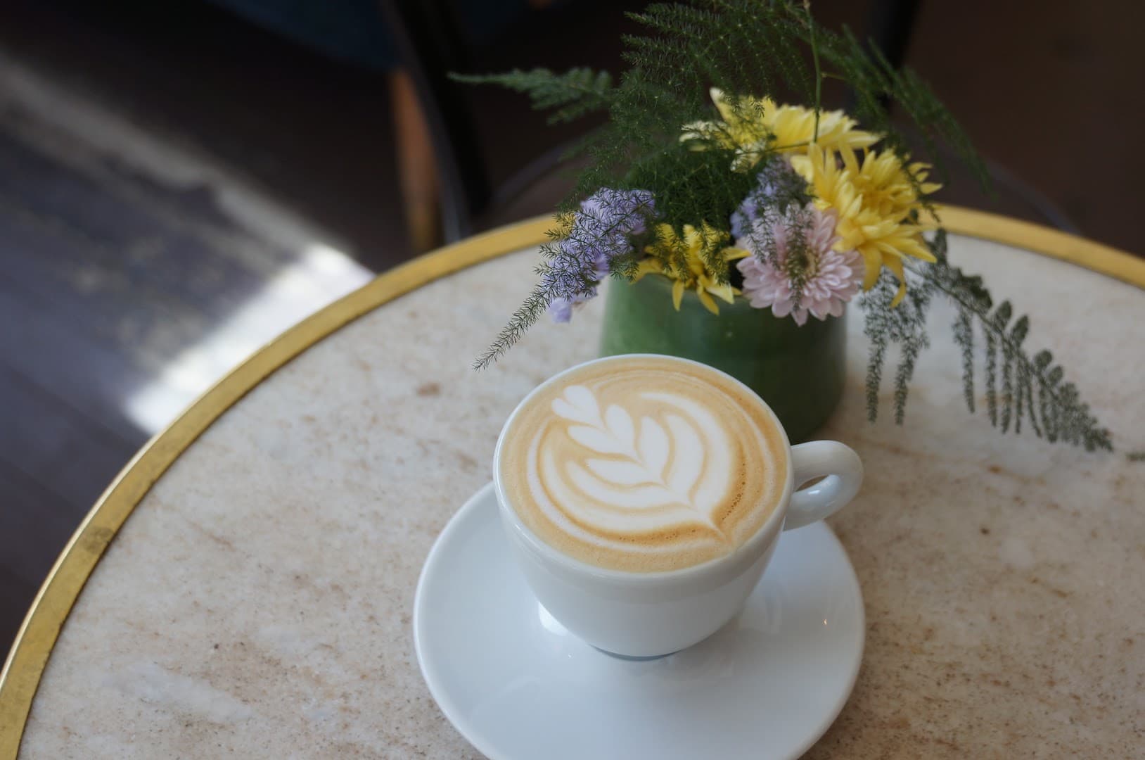 Coffee at Kampen Kaffe & Bar, specialty coffee shop in Oslo