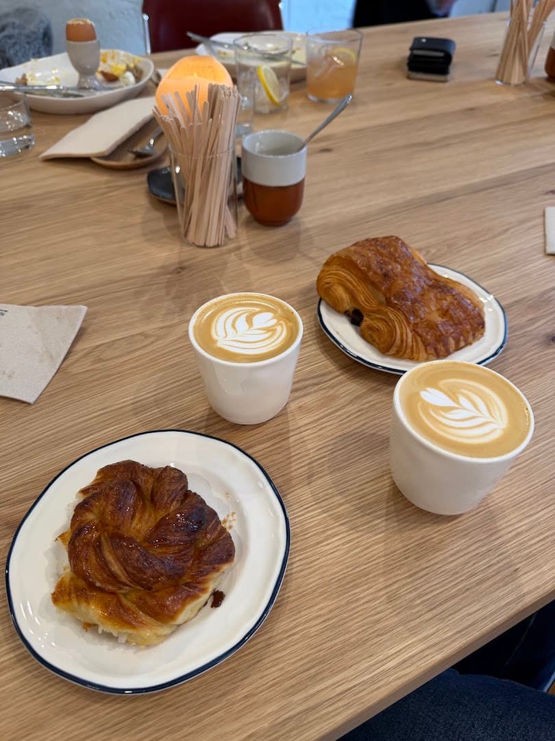 Lugar Nenhum - specialty coffee shop in Lisbon