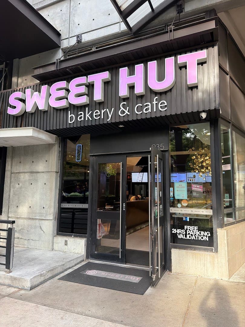 Sweet Hut Bakery & Cafe specialty coffee shop in Atlanta - photo 3