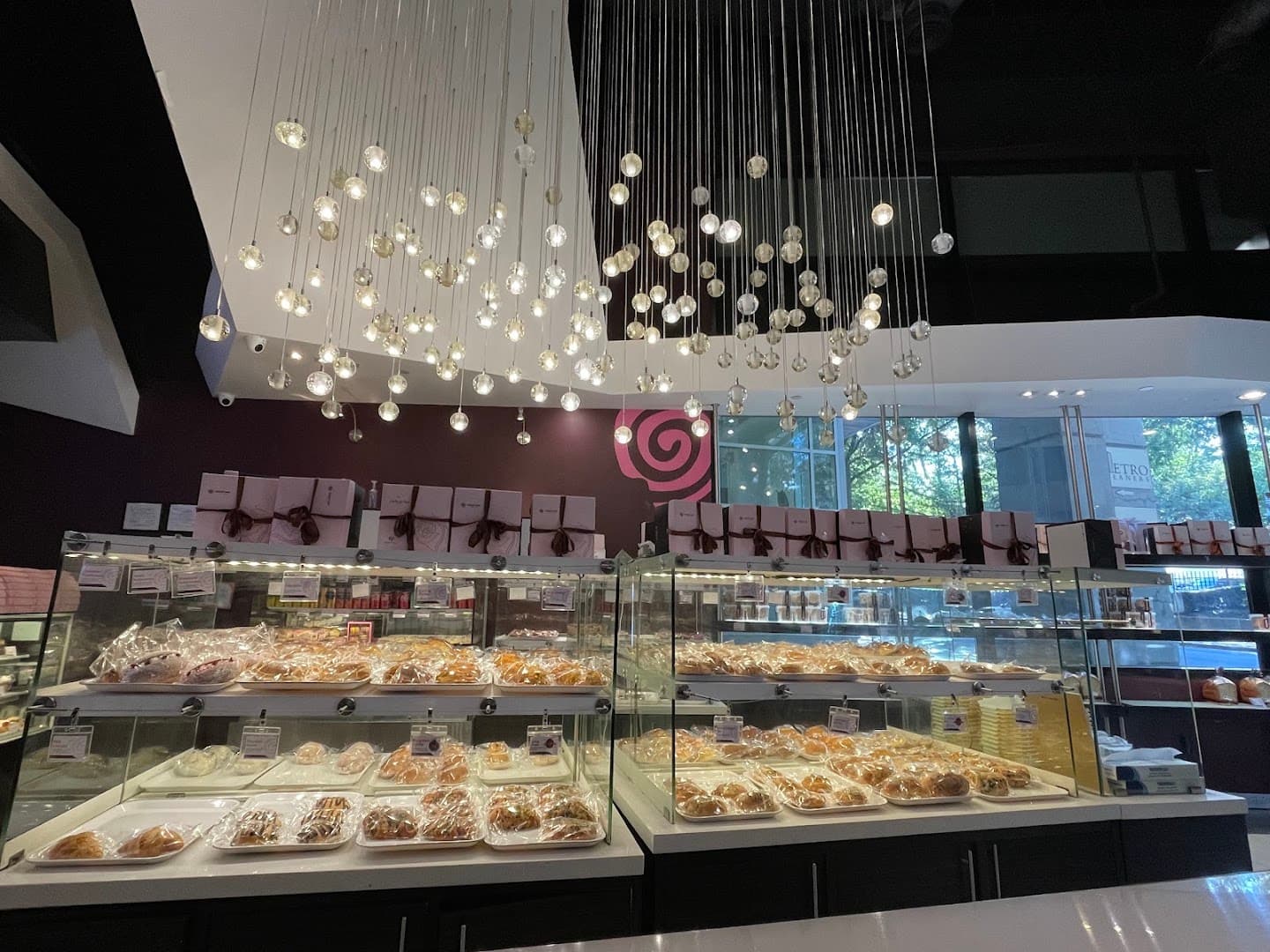 Sweet Hut Bakery & Cafe specialty coffee shop in Atlanta - photo 9