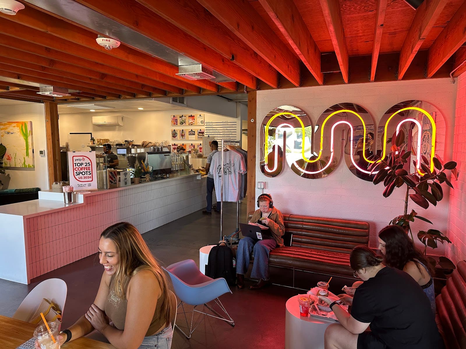 Window Coffee Bar specialty coffee shop in Phoenix - photo 6