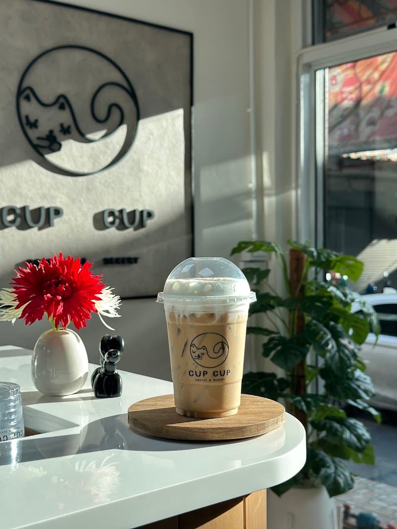 Cup Cup Coffee specialty coffee shop in Bangkok - photo 1