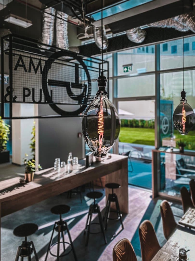 Tamp & Pull Espresso Bar Nordic Light - specialty coffee shop in Budapest