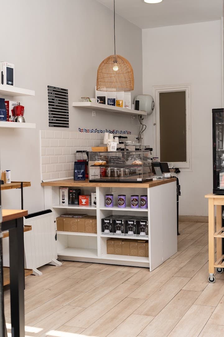 Nica Specialty Coffee - specialty coffee shop in Madrid