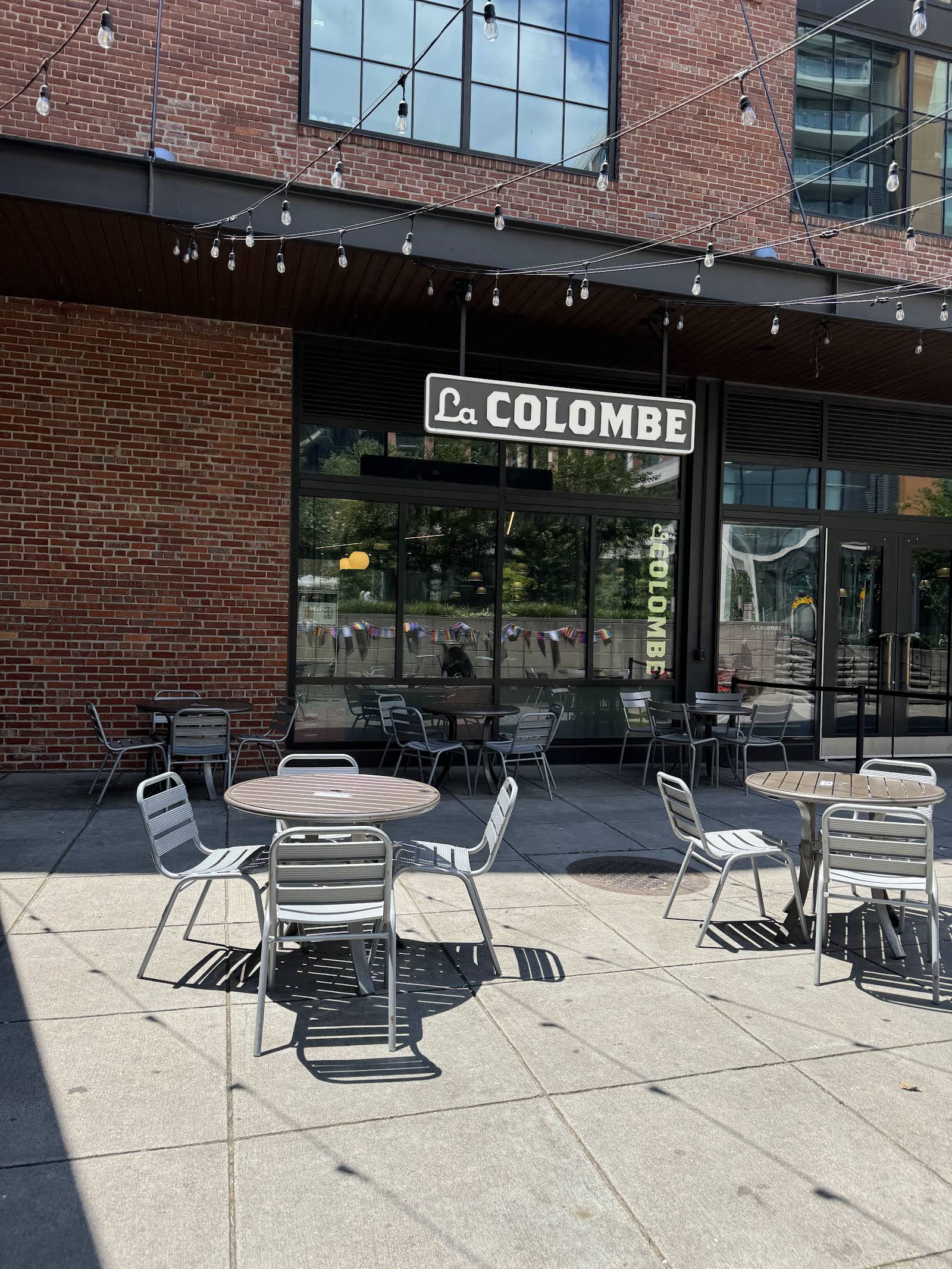 La Colombe Coffee Workshop specialty coffee shop in Washington, D.C. - photo 11