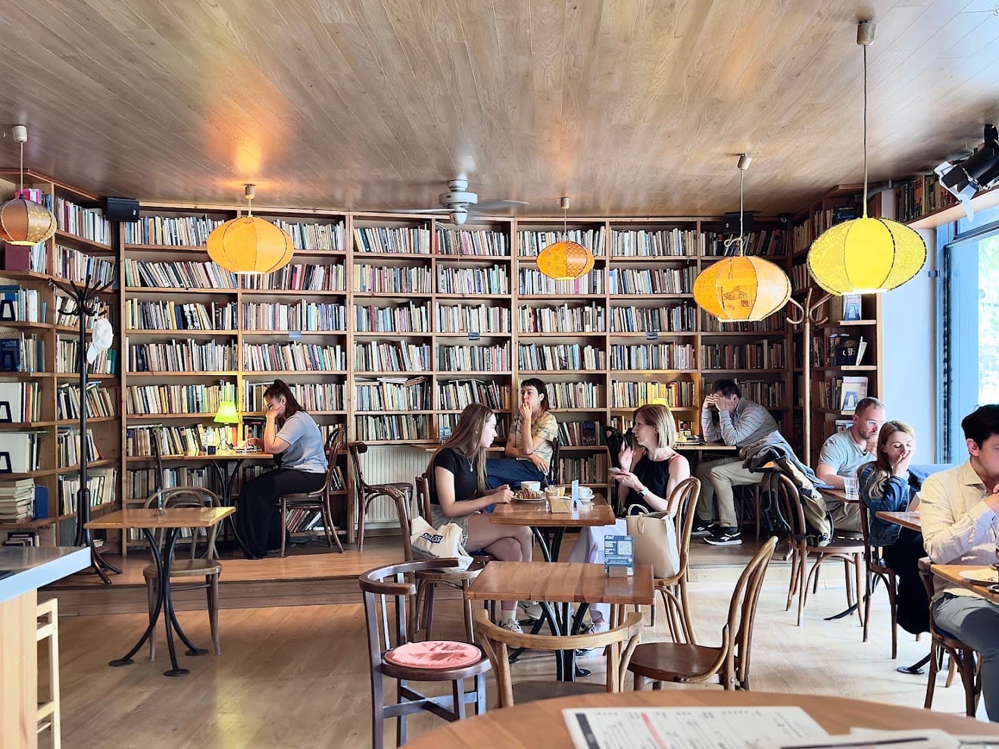 Kelet Kávézó és Galéria — specialty coffee in Budapest