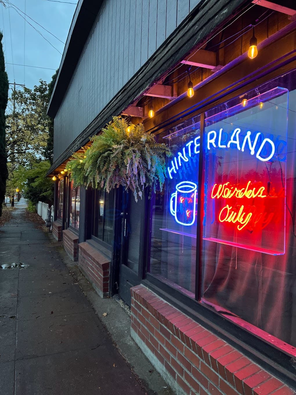 Hinterland Coffee & Clothing - specialty coffee shop in Montavilla