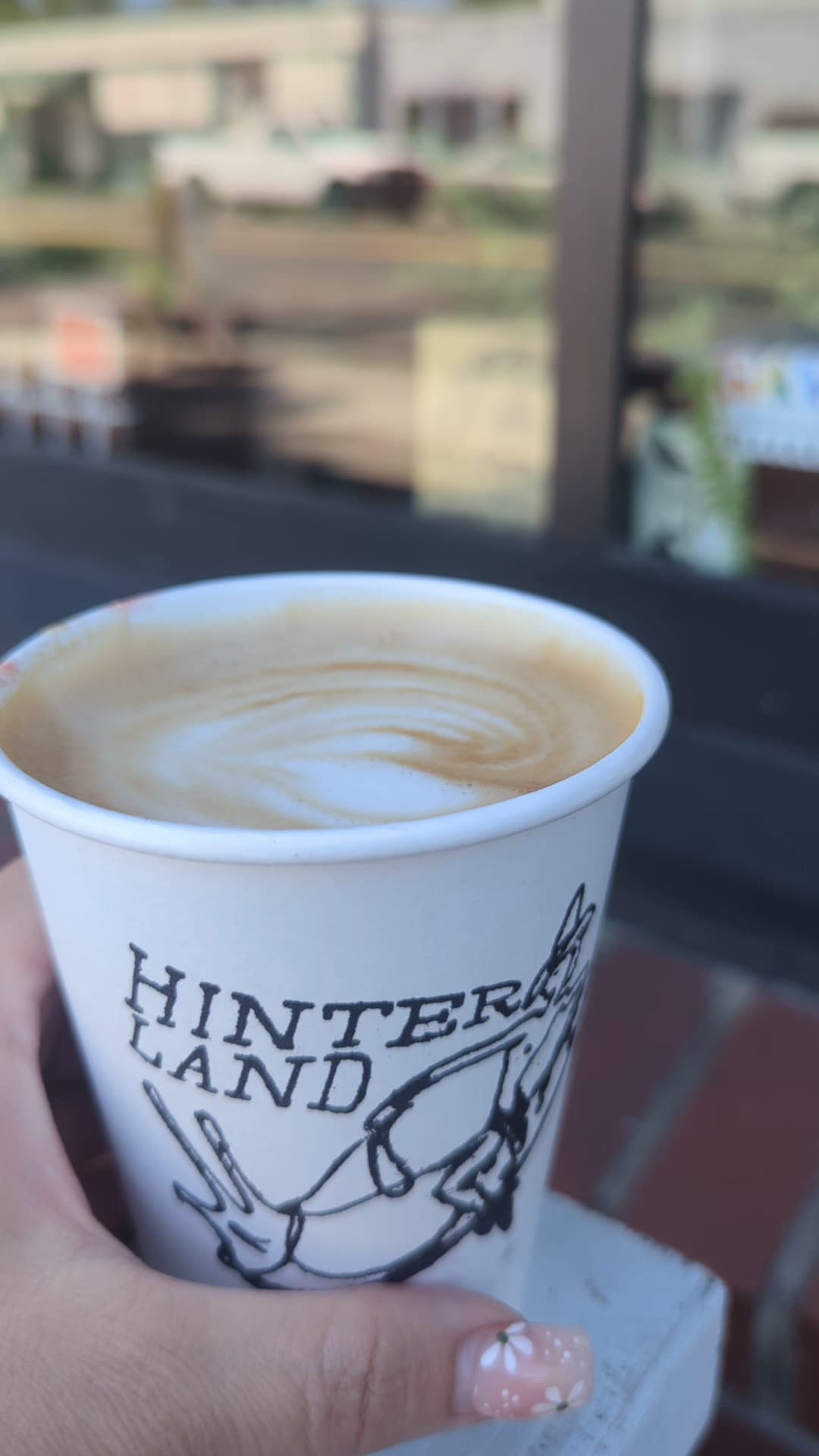 Hinterland Coffee & Clothing - specialty coffee shop in Montavilla