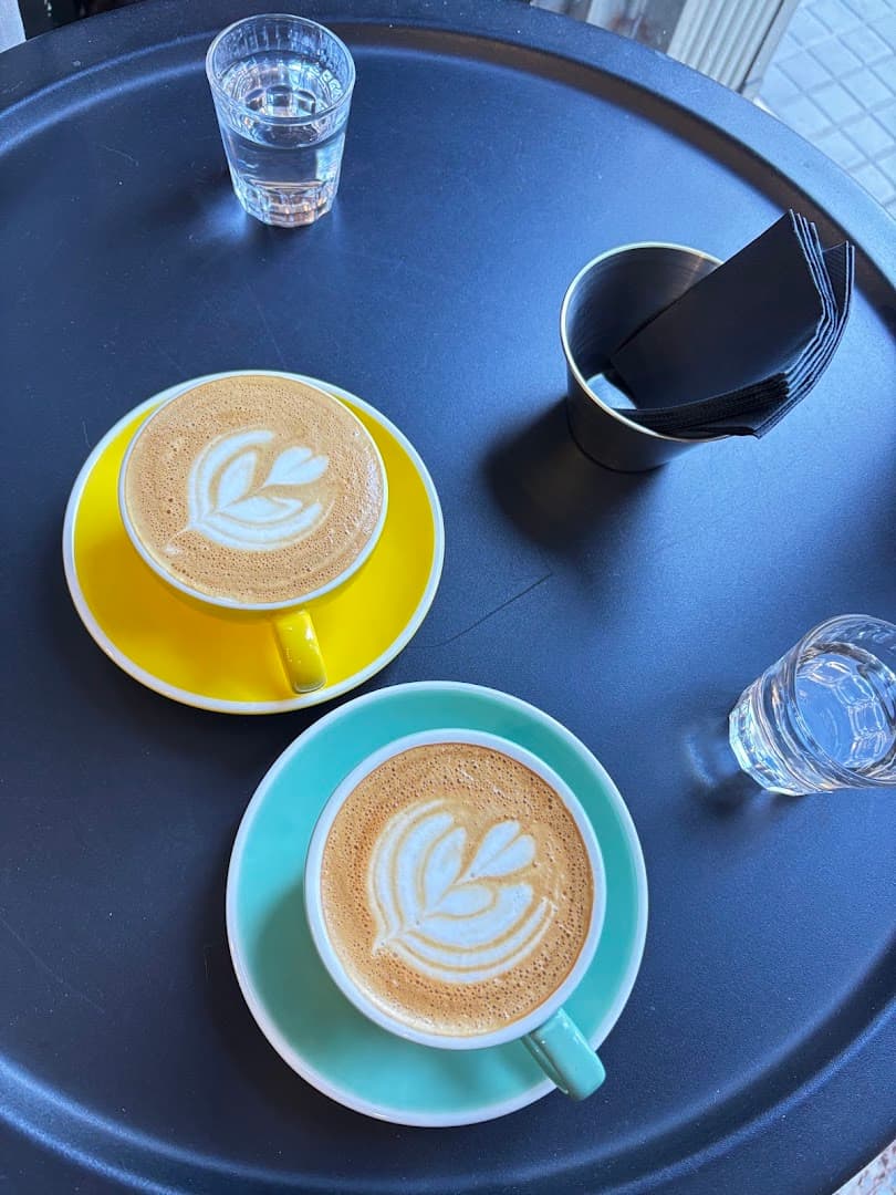 Warung Cafè - specialty coffee shop in Barcelona