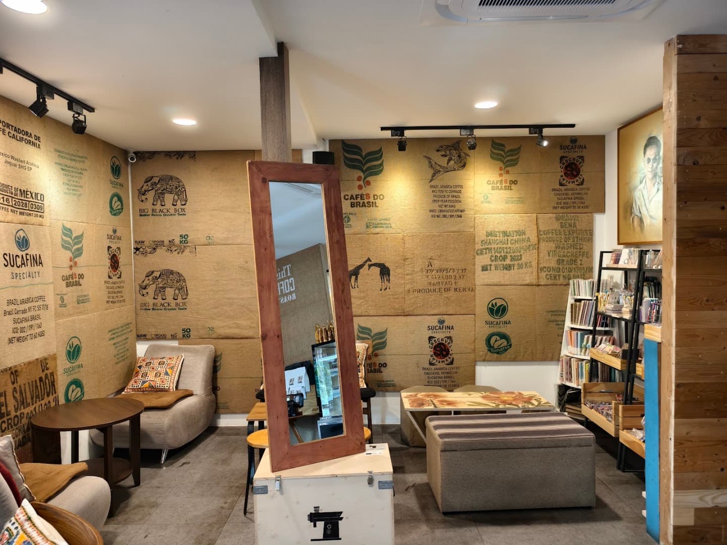 This's Coffee Roaster - specialty coffee shop in Bangkok