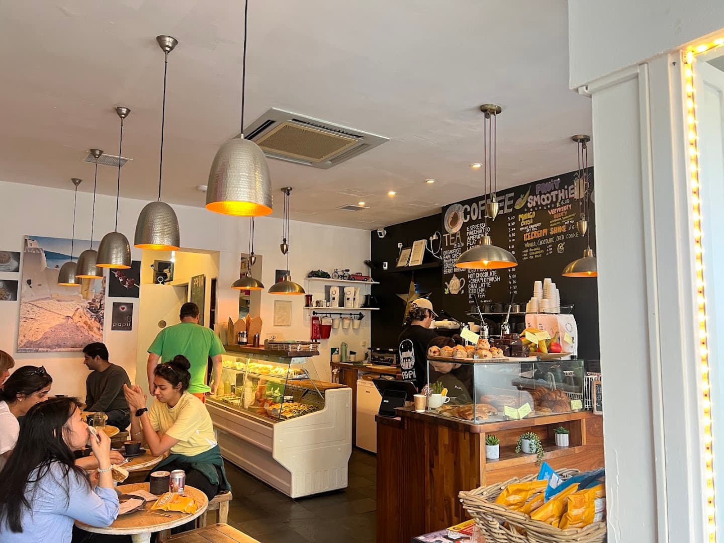 Interior of Papii, specialty coffee shop in Edinburgh