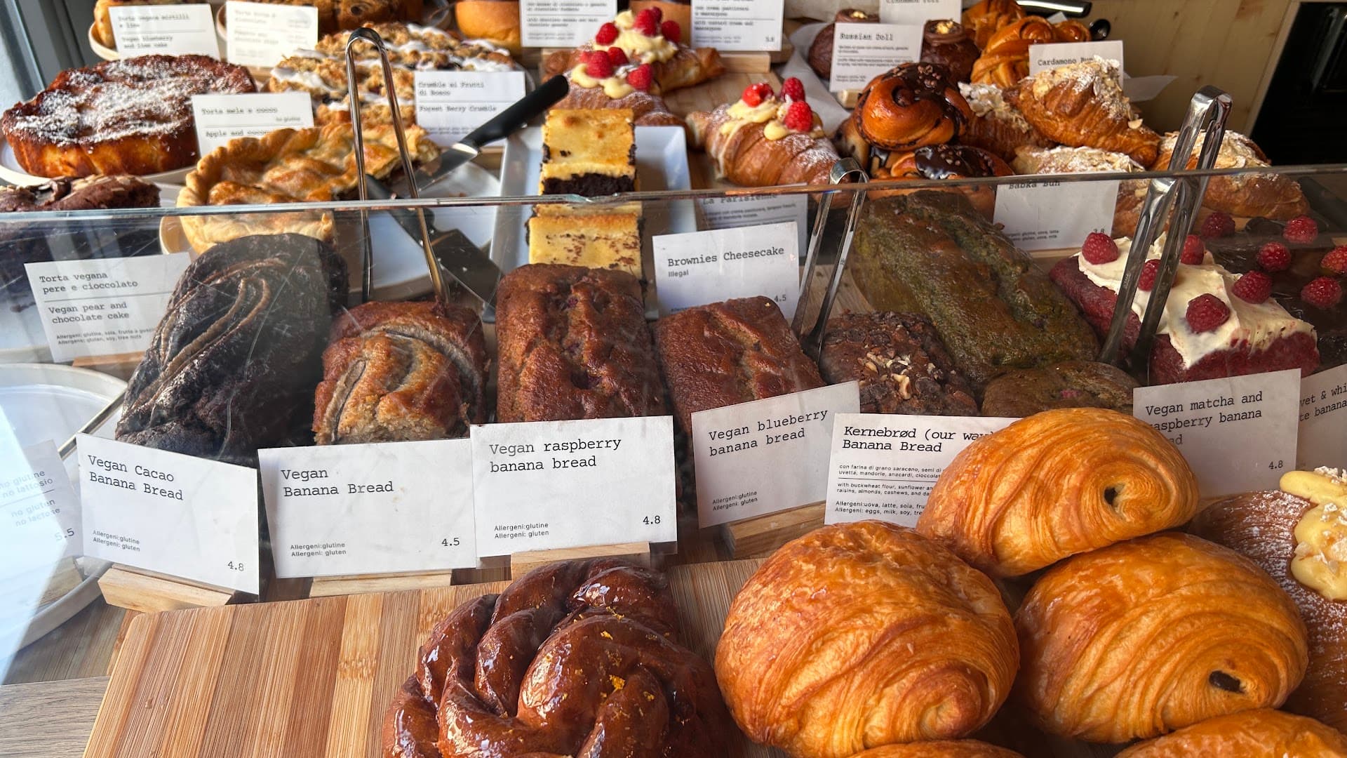Food at Bgood, specialty coffee shop in Milan