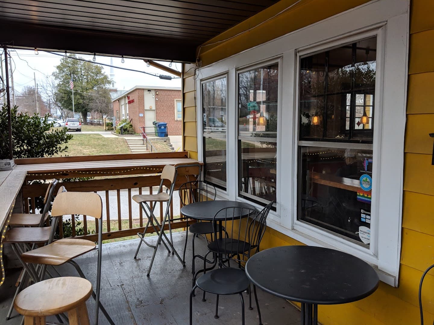 Izzy's Coffee House specialty coffee shop in Asheville - photo 6
