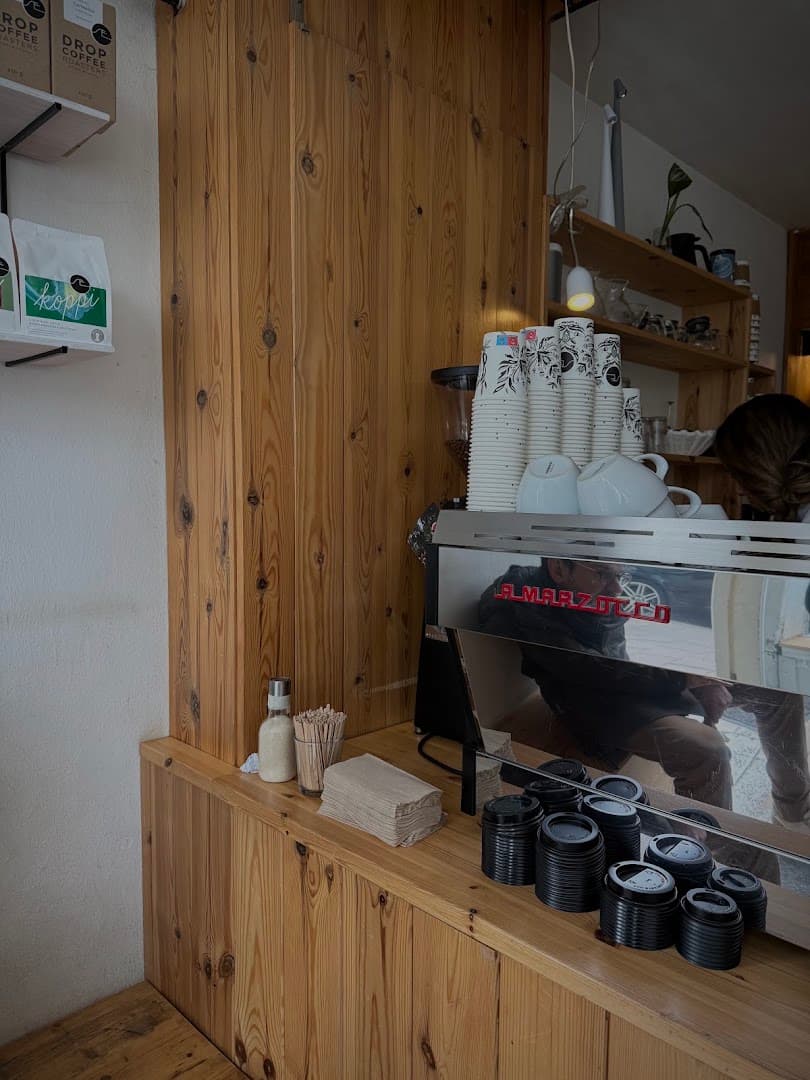 Scandinavian Embassy - specialty coffee shop in Amsterdam