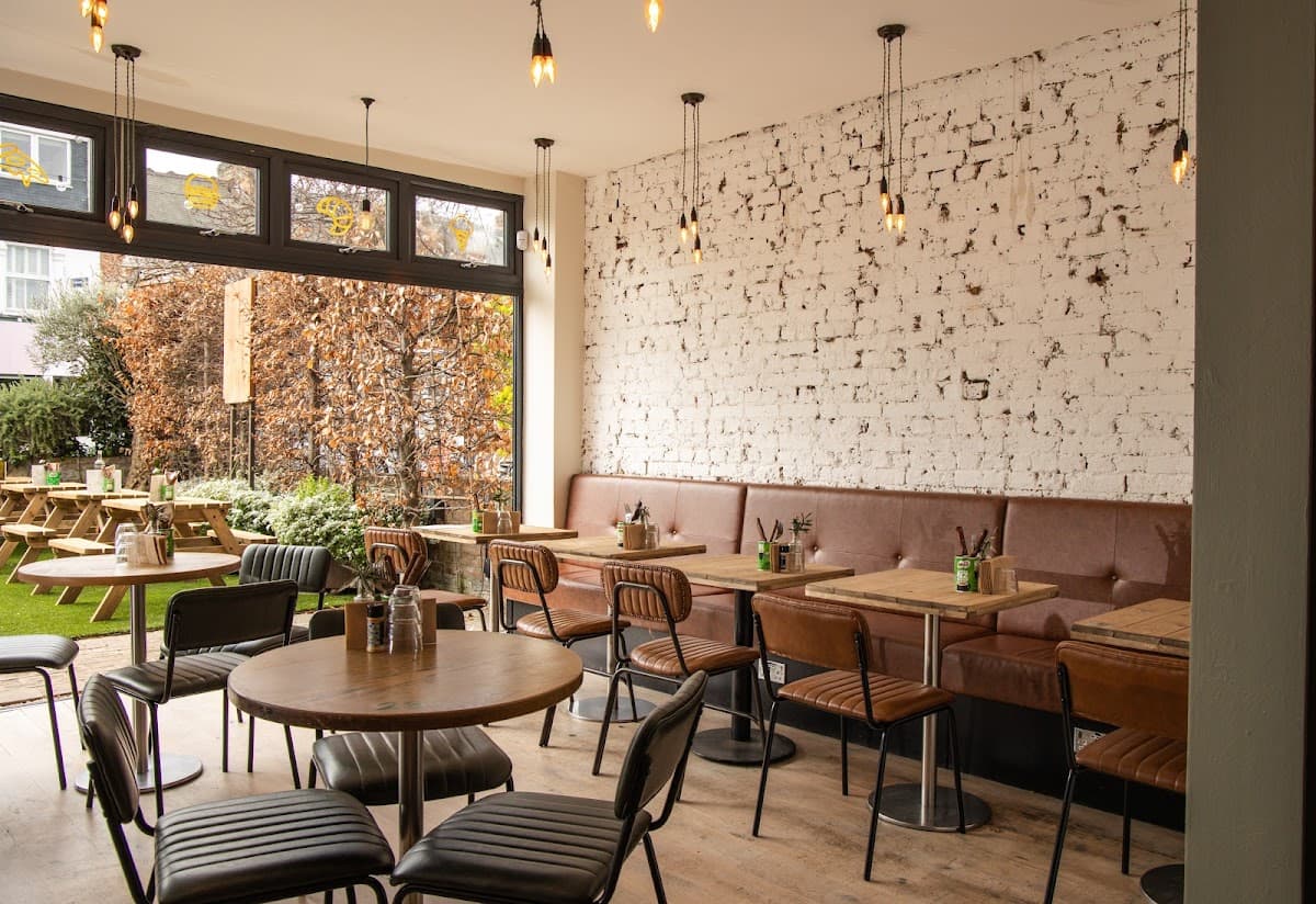 Brickwood Coffee & Bread - specialty coffee shop in London