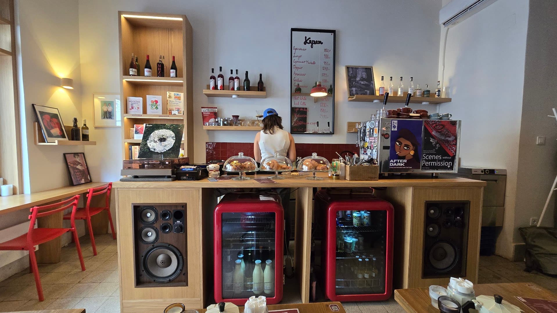 Kepen Cafe specialty coffee shop in Budapest - photo 8