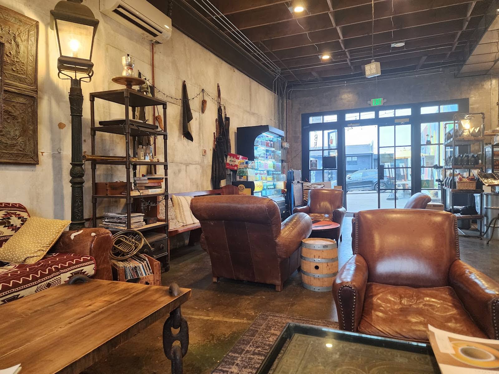 Smoky Hollow Roasters specialty coffee shop in Los Angeles - photo 12
