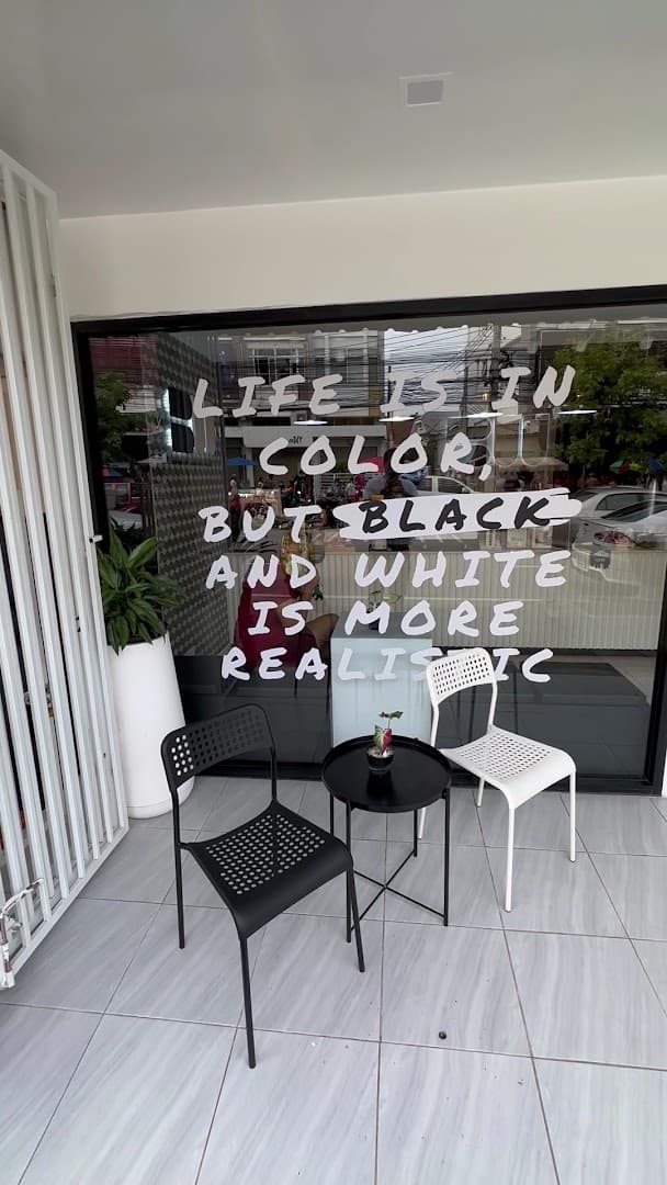 Black&White Street Coffee Bar specialty coffee shop in Bangkok - photo 9