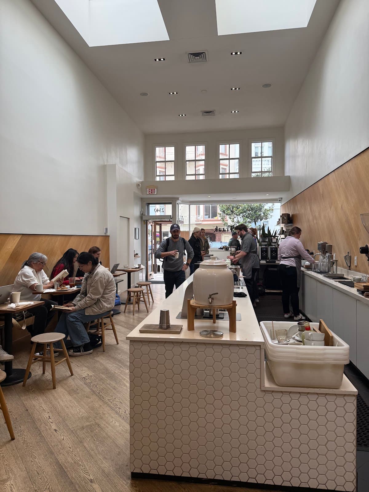 Saint Frank Coffee specialty coffee shop in San Francisco - photo 4