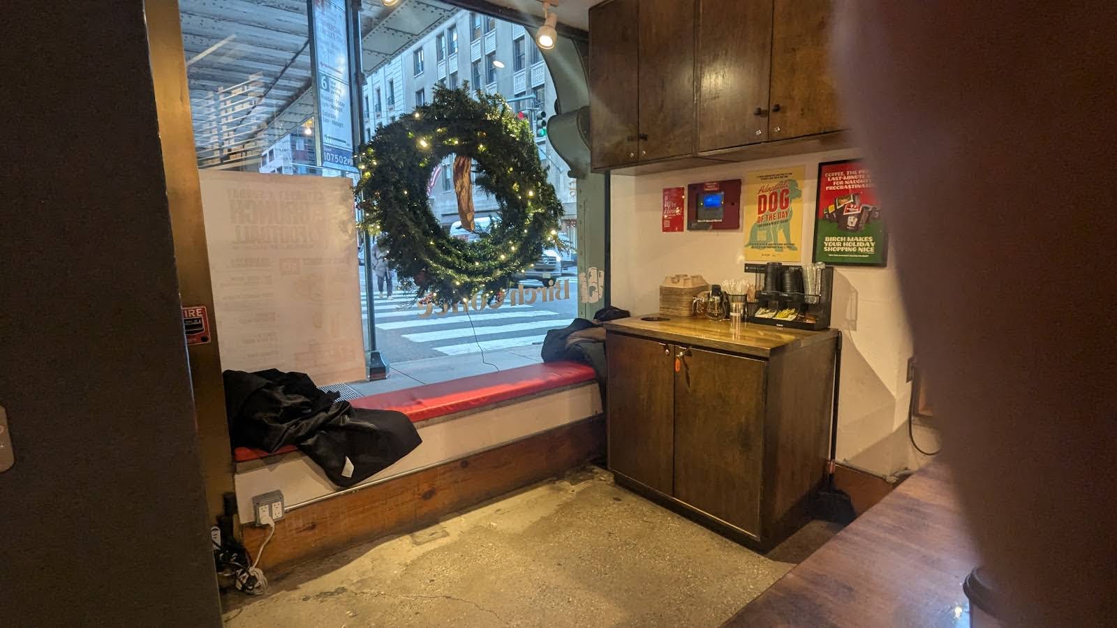 Birch Coffee specialty coffee shop in New York - photo 4