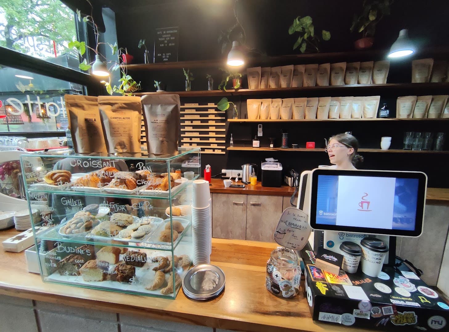 Lattente specialty coffee shop in Buenos Aires - photo 9