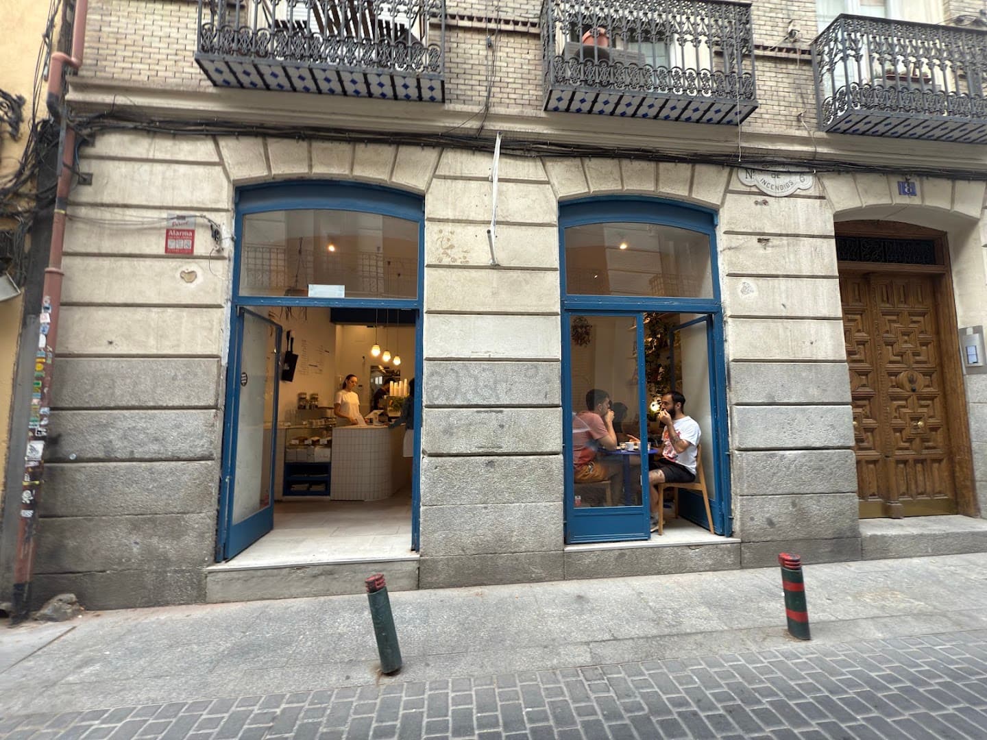 Etual Café specialty coffee shop in Madrid - photo 8