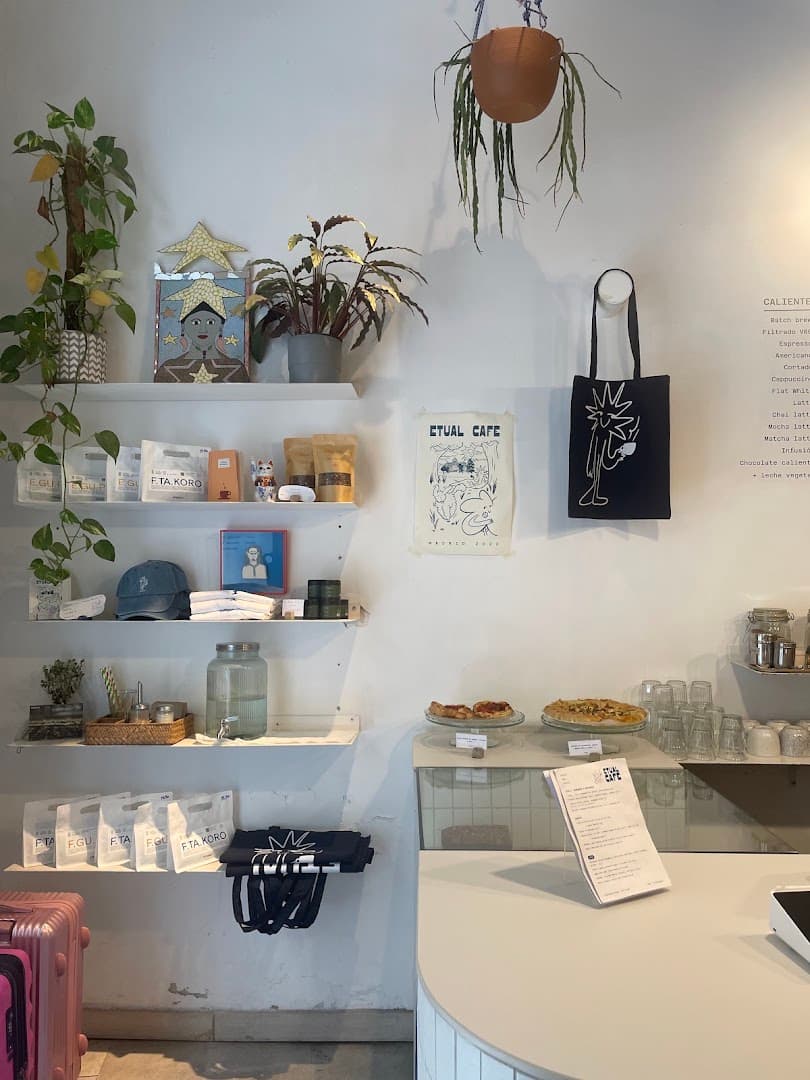 Etual Café - specialty coffee shop in Madrid