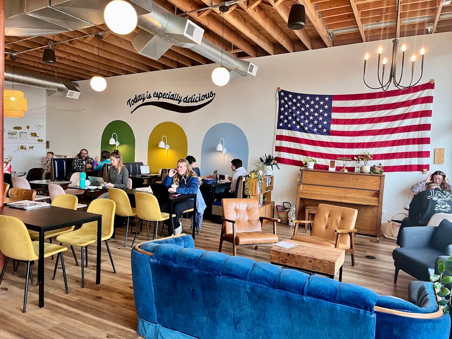Common Ground Coffee and Market - specialty coffee shop in Boise