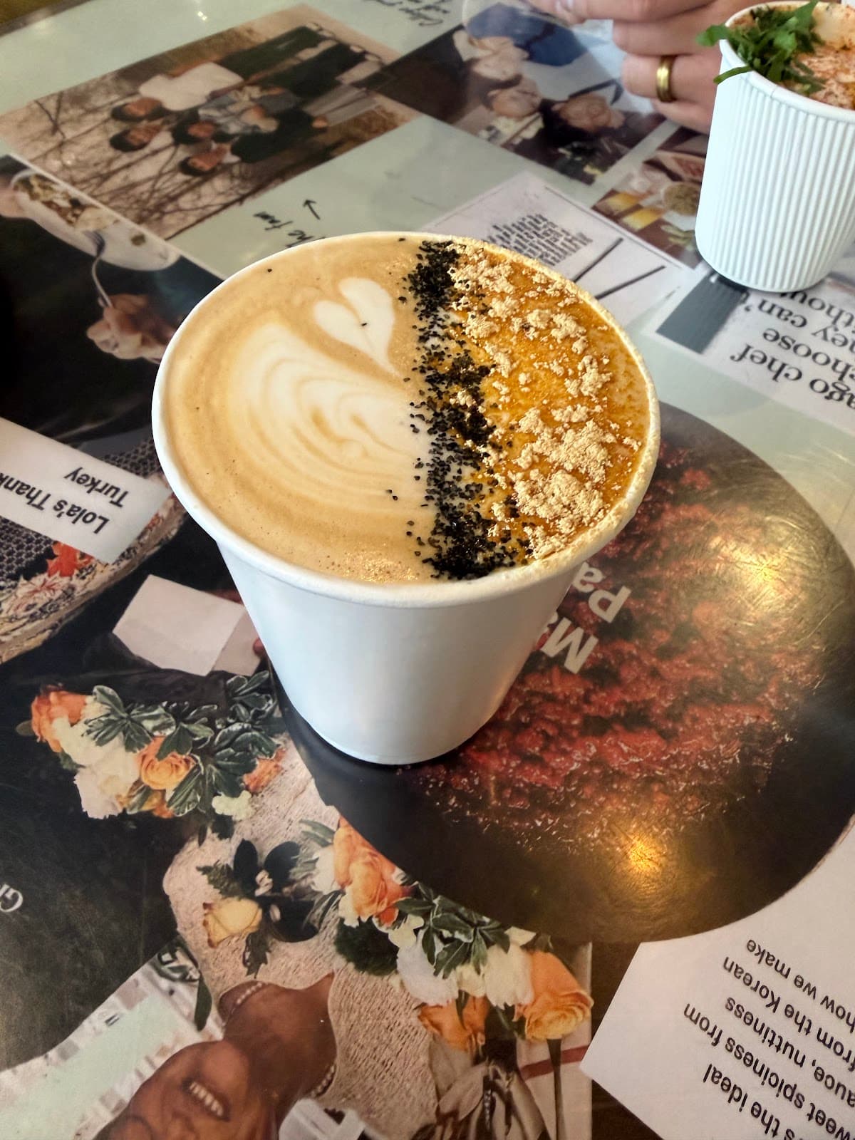 Discourse Coffee - specialty coffee shop in West Town