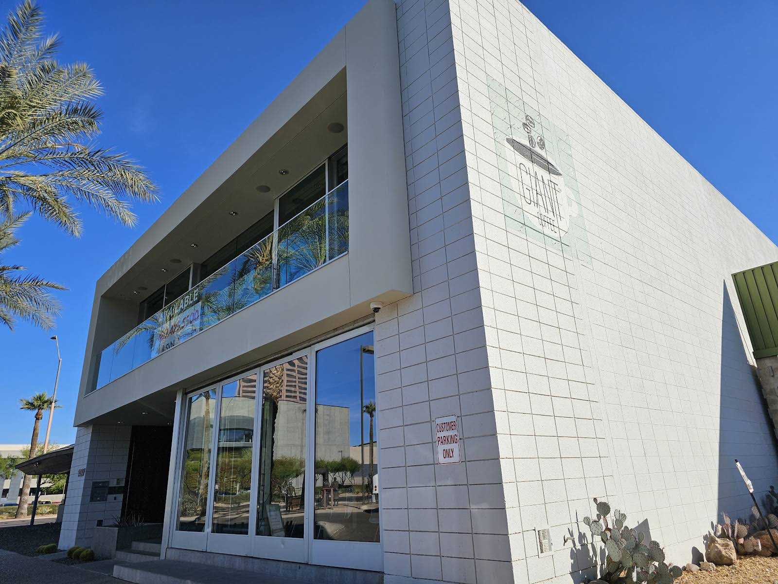Giant Coffee - specialty coffee shop in Phoenix