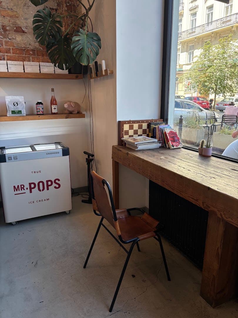 Interior of Po Drodze, specialty coffee shop in Warsaw