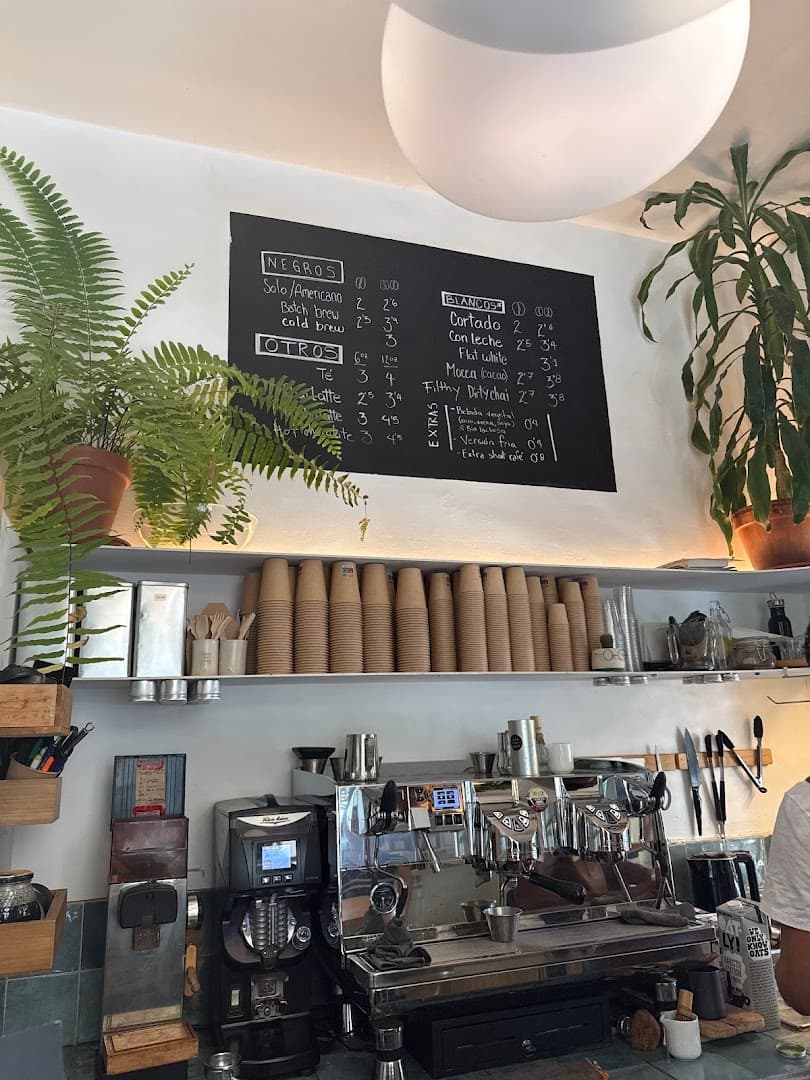 Cafeteando - specialty coffee shop in Madrid