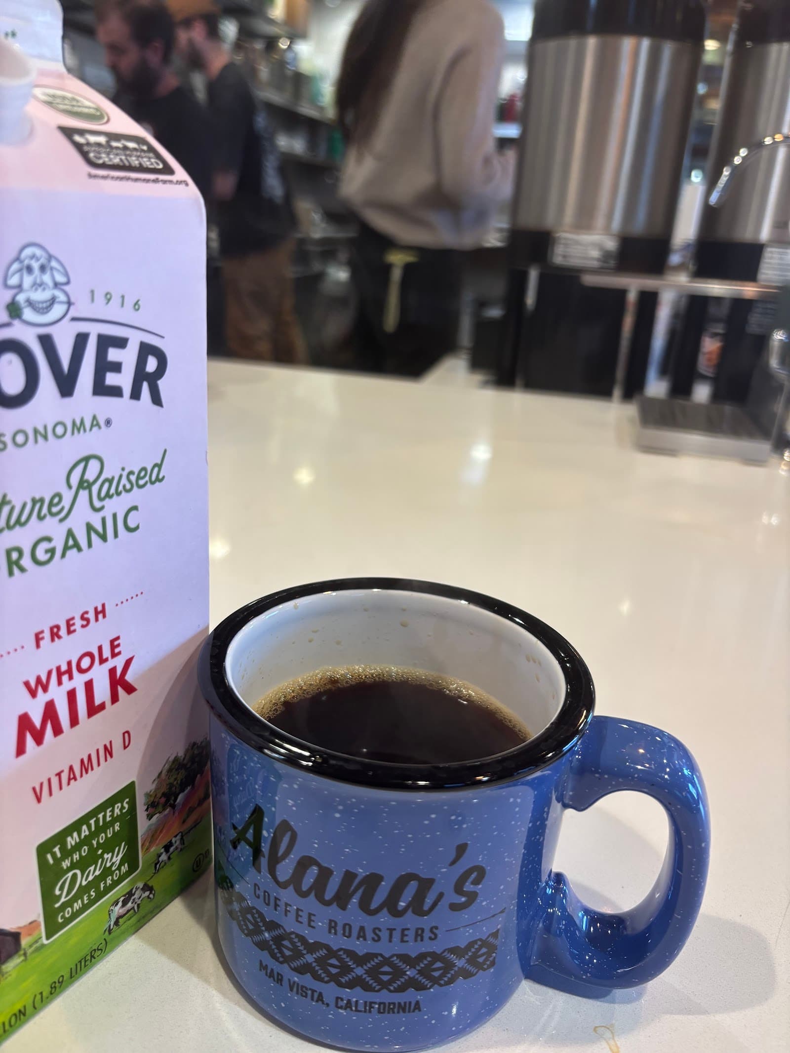 Alana's Coffee Roasters specialty coffee shop in Los Angeles - photo 14