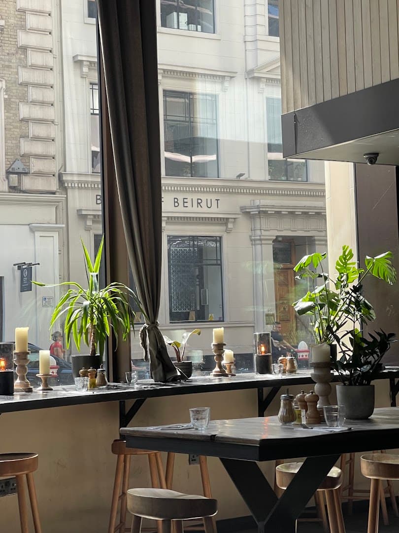 Caravan City specialty coffee shop in London - photo 9