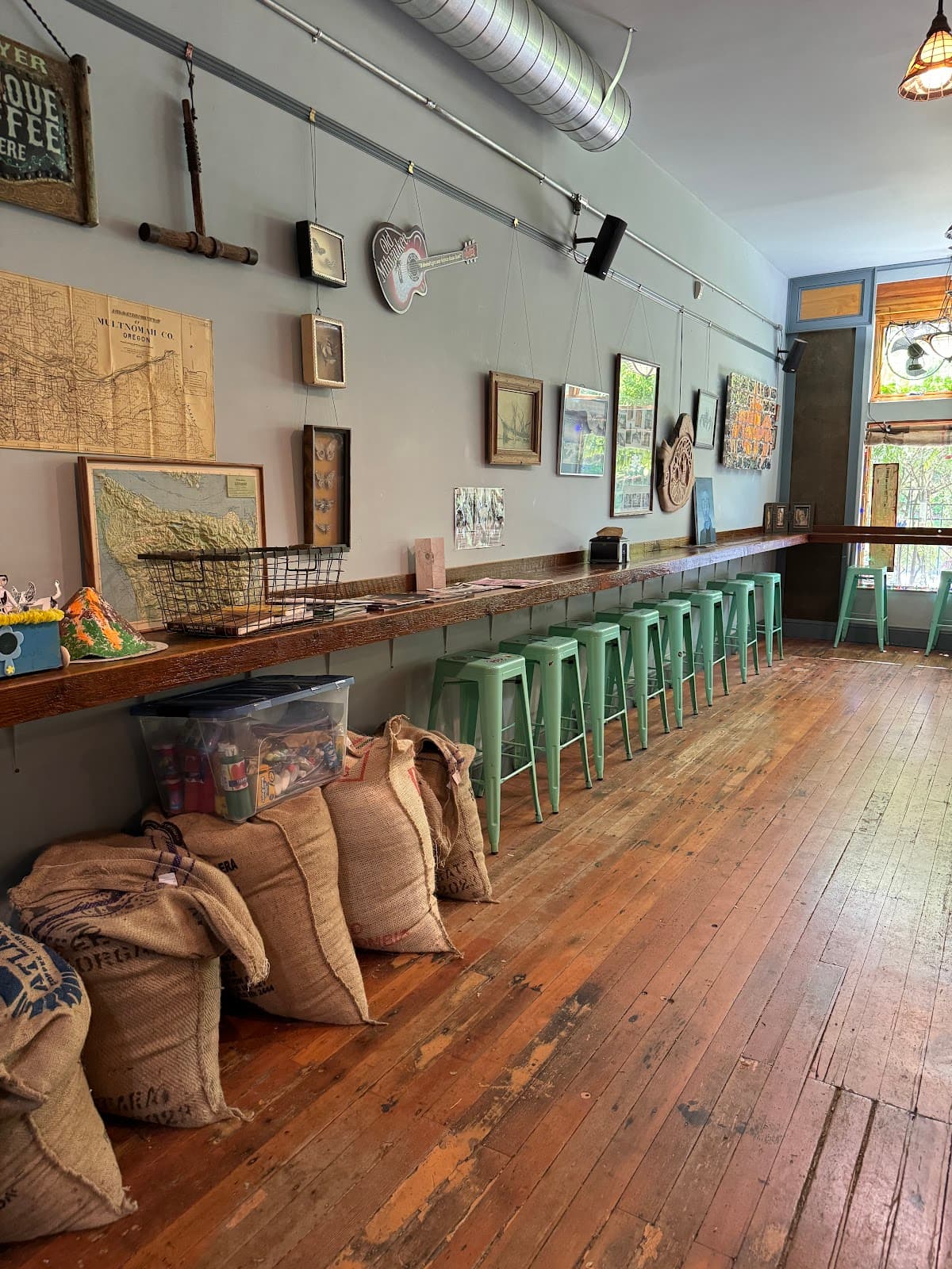 Oblique Coffee Roasters specialty coffee shop in Portland - photo 5