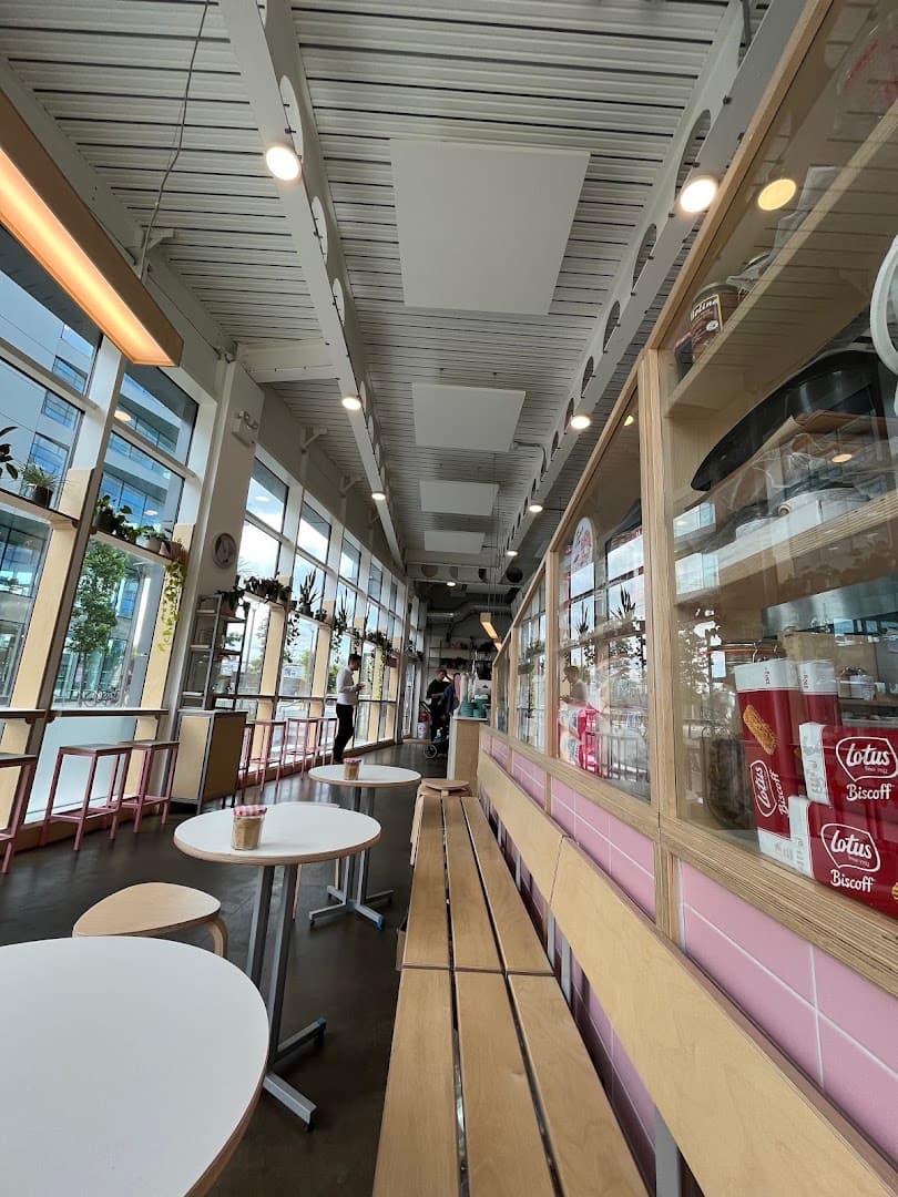 Small Goods - specialty coffee shop in Bristol