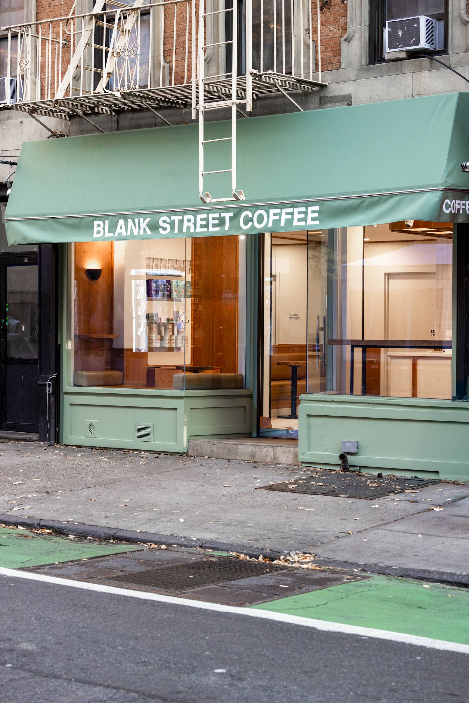 Blank Street specialty coffee shop in New York - photo 8