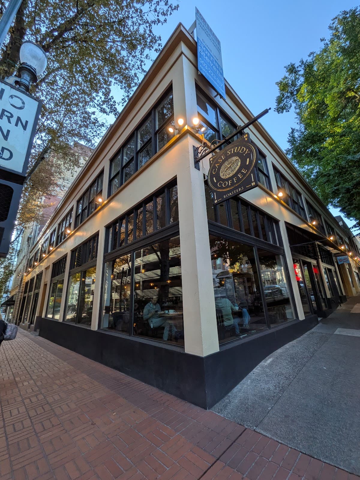 Case Study Coffee Roasters - specialty coffee shop in Downtown Portland