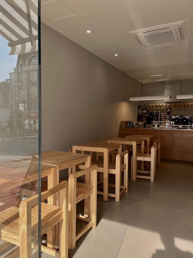 THE BARN Café Chungdam — specialty coffee in Seoul