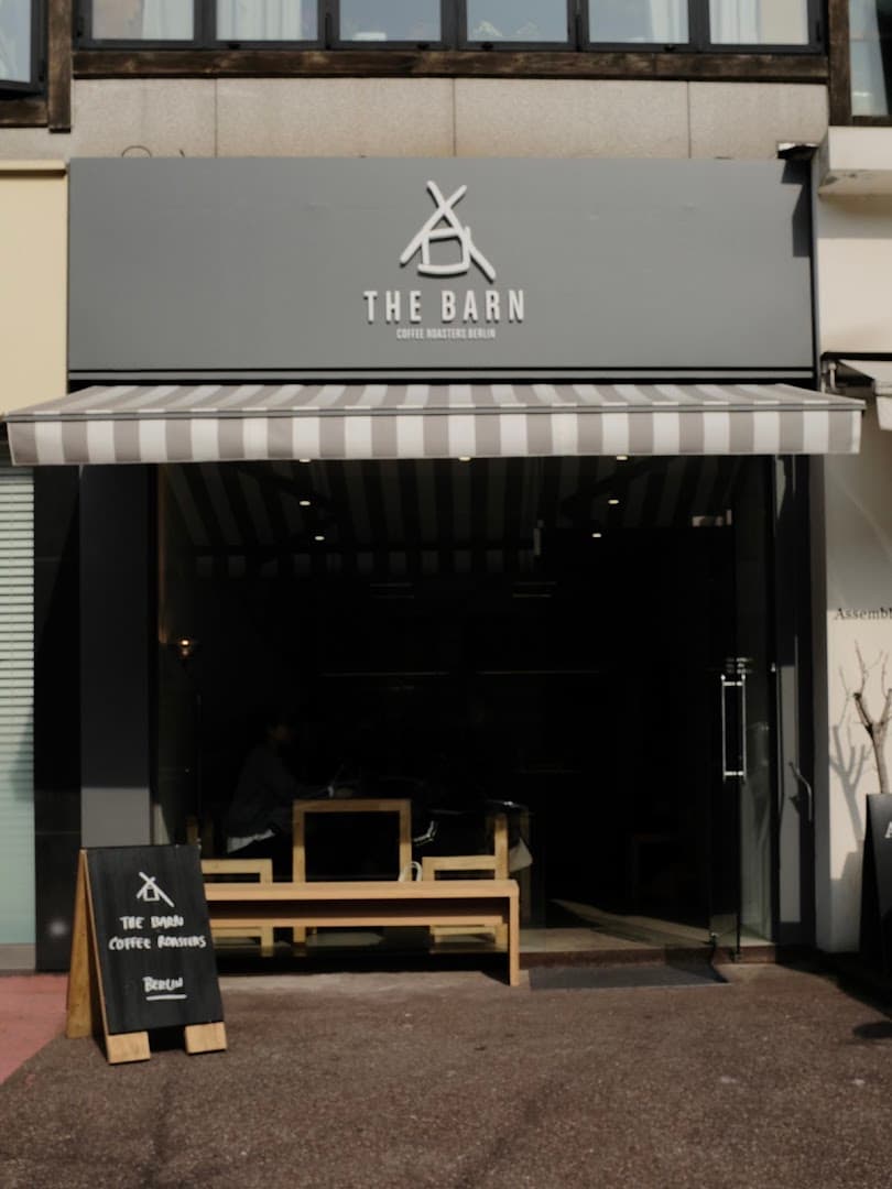 THE BARN Café Chungdam - specialty coffee shop in Seoul