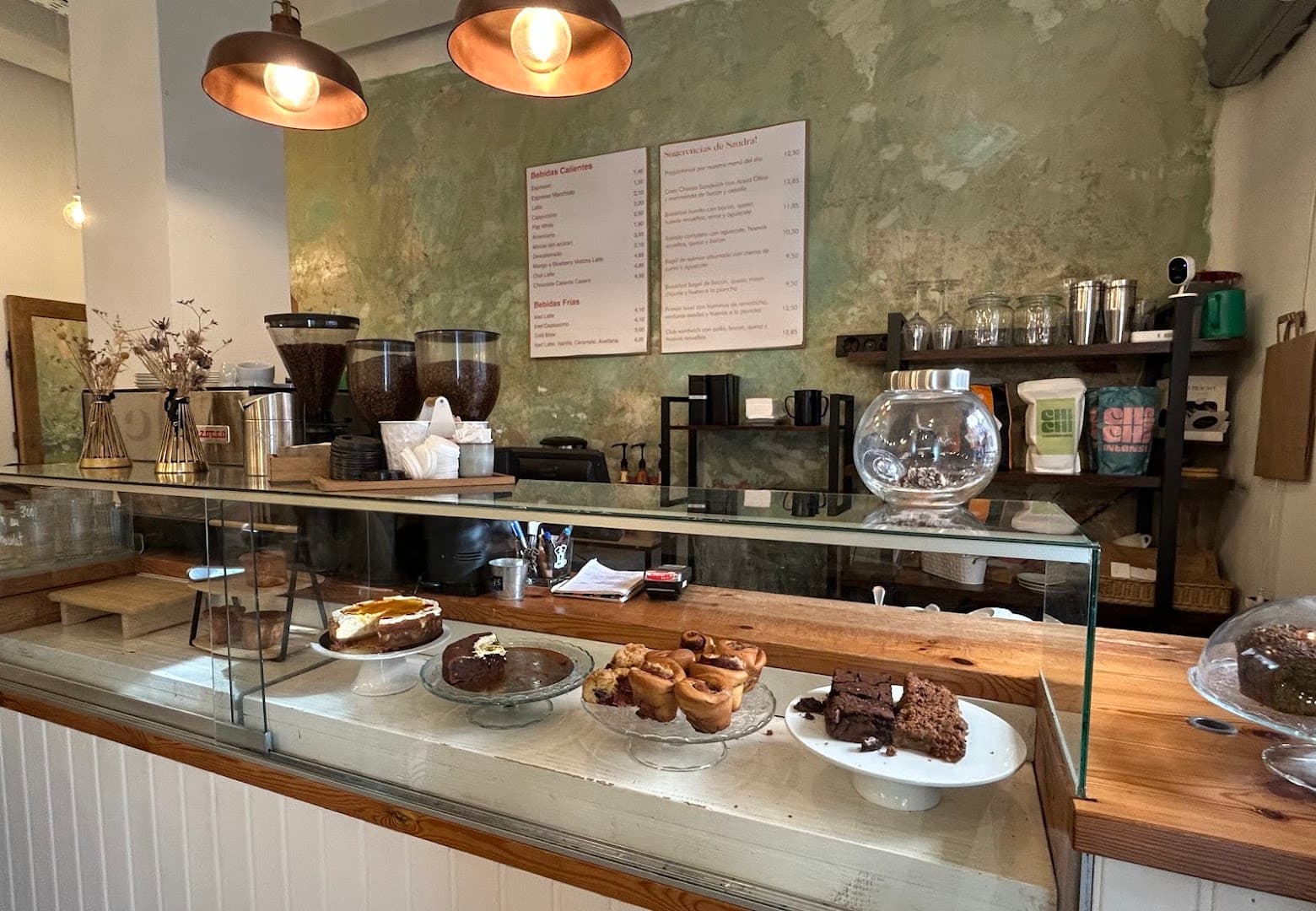 The Little Big Cafe Fernández de Los Ríos - specialty coffee shop in Madrid