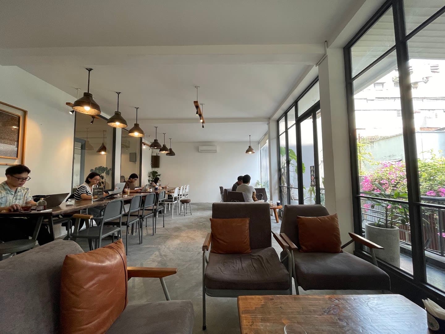 Là Việt Coffee Saigon (Hai Bà Trưng) - specialty coffee shop in Ho Chi Minh City