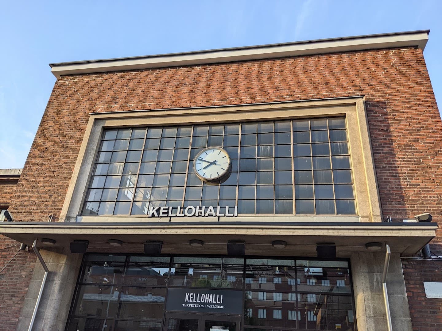 Storefront of Helsingin Kahvipaahtimon Päiväkahvibaari Teurastamo, specialty coffee shop in Helsinki